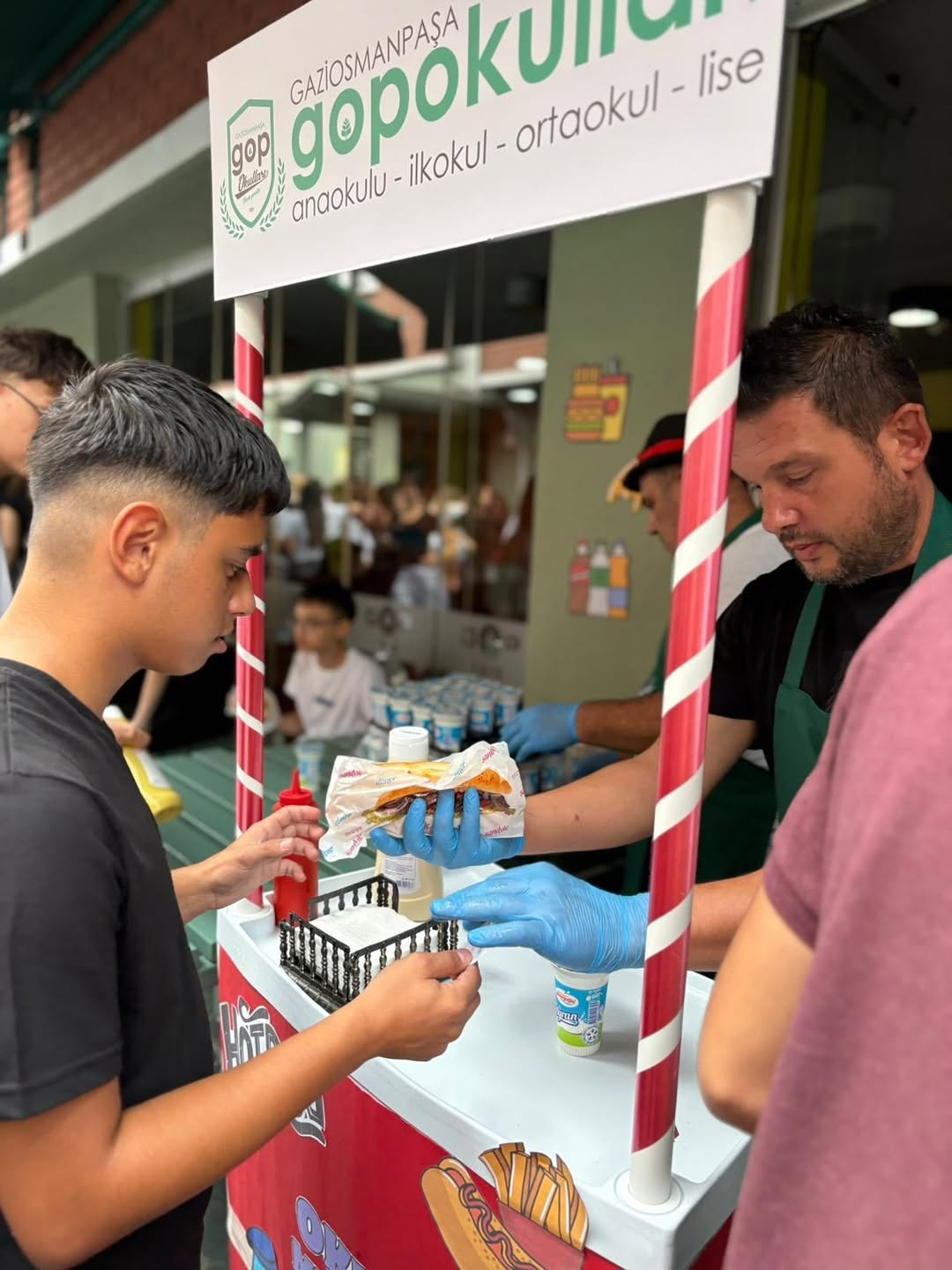 Okula Merhaba Partisinden Birkaç Kare